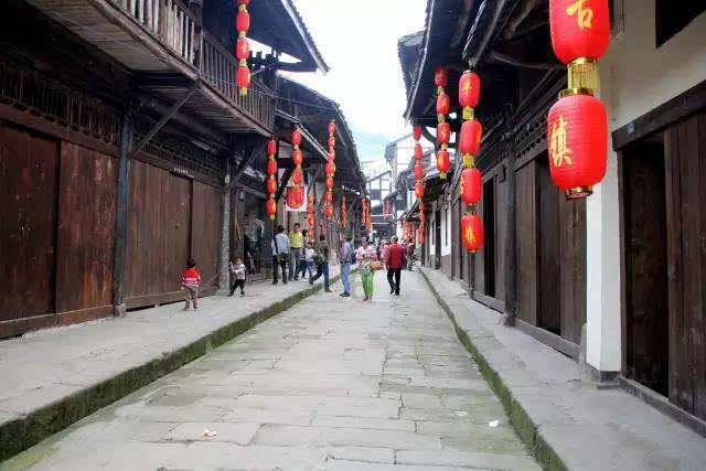 长春市朝阳区乐山镇火了,没想到这么火!